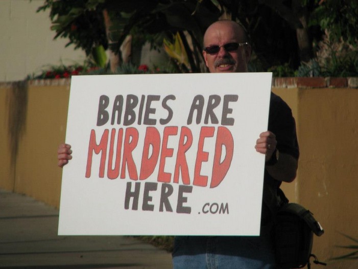 Christians Surround California Abortion Facility to Expose to Public ‘Babies Are Murdered Here’