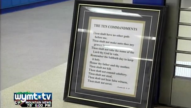 Kentucky School District Caves to Atheist Demands to Remove Ten Commandments From Public Schools