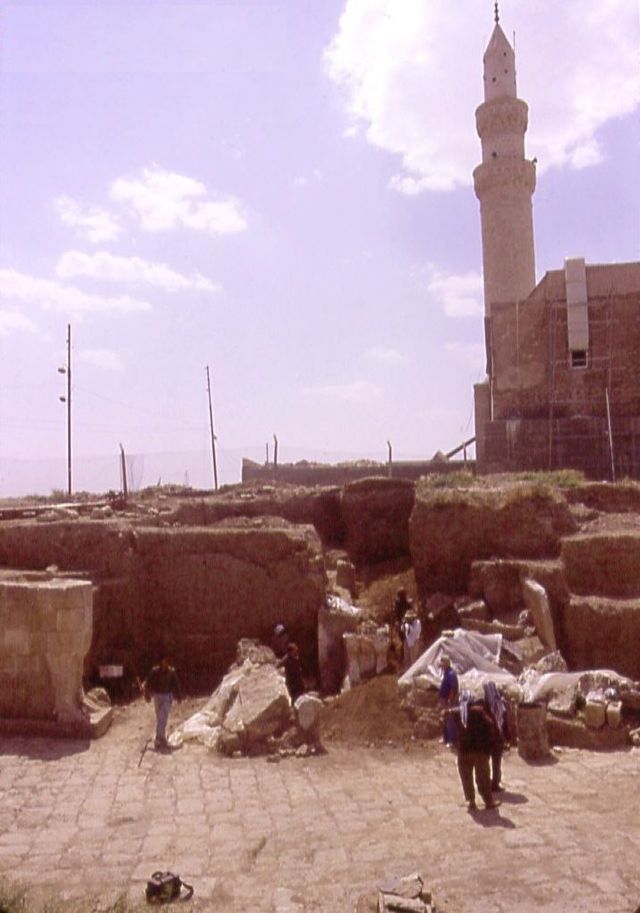 Muslim Militants Blow Up Tombs of Biblical Jonah, Daniel in Iraq