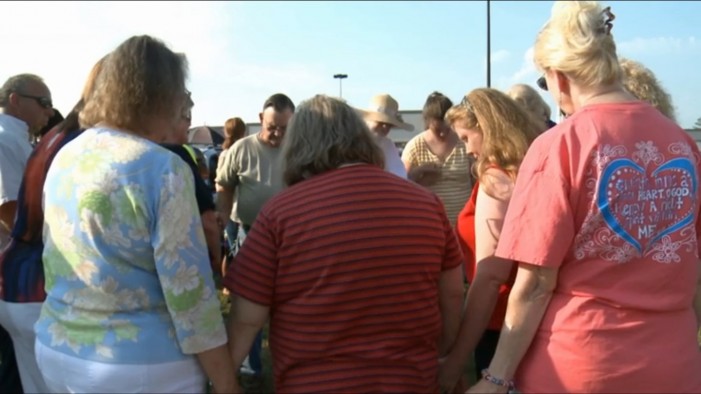 Hundreds Rally in Support of Right to Pray at Georgia Mall