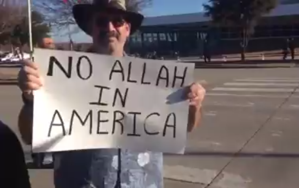 Hundreds Protest Islamic ‘Stand With the Prophet’ Conference in Texas