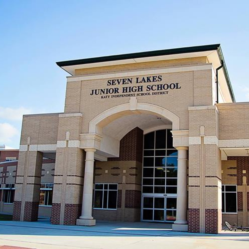 Texas Principal Put on Leave After Linking to Christian site Now