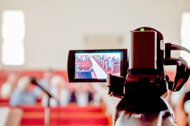 Chamber of Commerce Backs Lesbians After Christian Videographer Declines to Shoot Ceremony