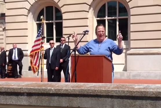 Thousands Rally in Support of Christian Clerks Who Refuse to Issue ‘Gay Marriage’ Licenses