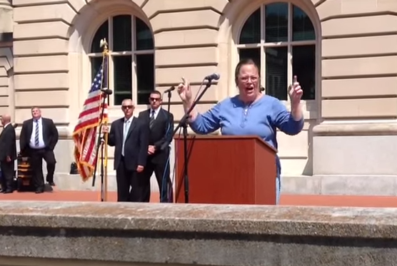 Armed Military, Police Group Offers Kim Davis Protection from Further ‘Unlawful Arrest’