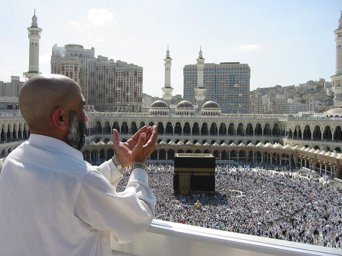 Scores Dead After Storm Causes Crane to Crash Into Mecca’s Grand Mosque