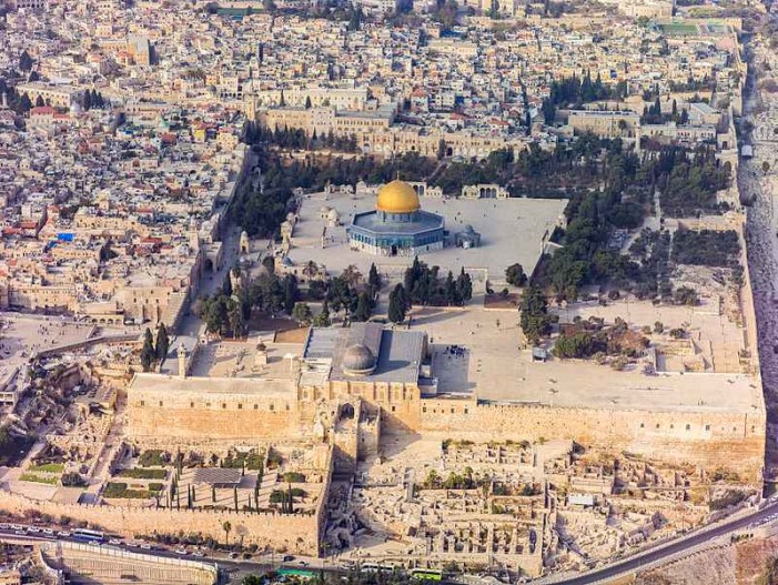 Jerusalem Police Limit Muslim Access to Temple Mount Following Violence