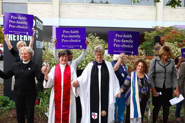 Apostate Clergy ‘Bless’ Ohio Abortion Facility: ‘Thank God for Abortion Providers’