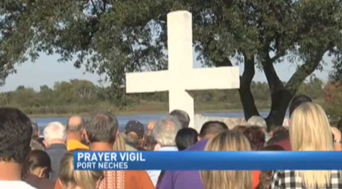 Community Pushes Back as Atheist Activist Group Seeks Removal of Cross from Texas Park