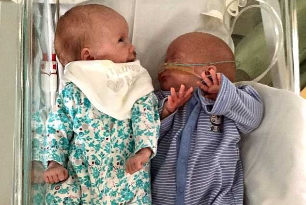 UK Mother Who Refused Abortion Following Cancer Diagnosis Gives Birth to Twins