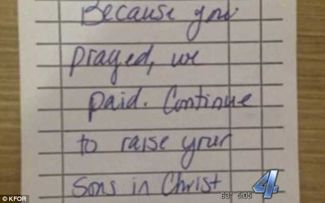 ‘Because You Prayed, We Paid’: Stranger Blessed by Praying Family Secretly Pays for Meal