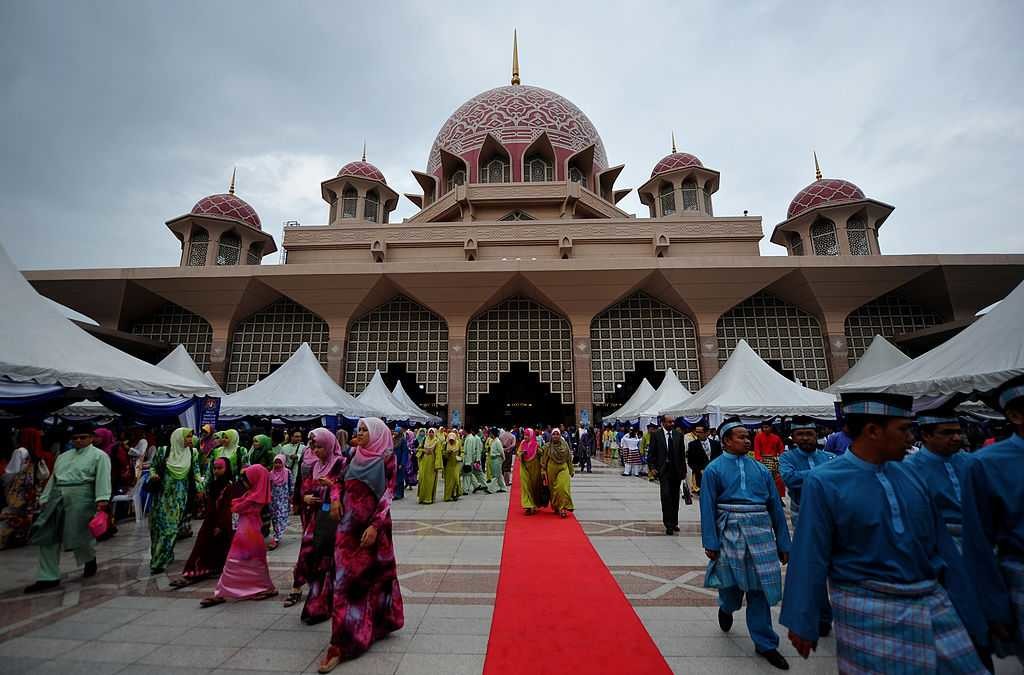 Malaysian Mosque Credit Firdaus Latif-compressed
