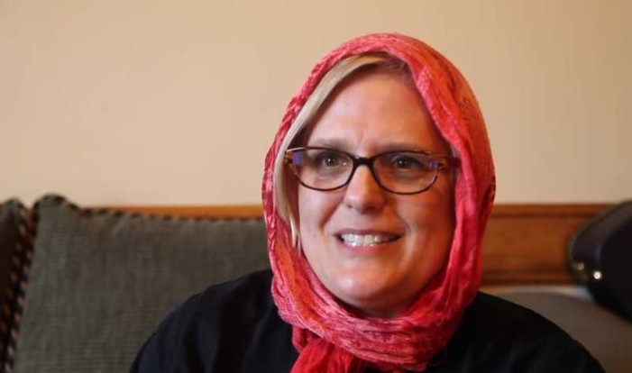 ‘It’s Not My Job to … Determine Their Salvation’: Baptist Woman Wears Hijab to Unite With Muslims