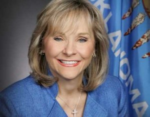 governor oklahoma abortion criminalize vetoes bill