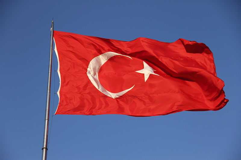 turkey-flag-burak-su-compressed