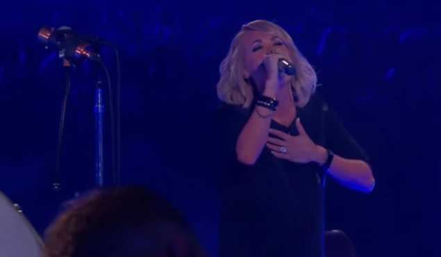 Concerns Raised After ‘Gay Marriage’ Supporter Carrie Underwood Sings at Passion Conference