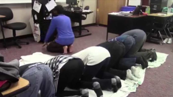 Texas High School Makes Room Available for Muslim Students to Hold Friday Prayers