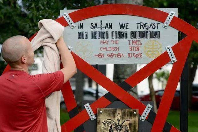 ‘In Satan We Trust’: Florida Atheist Plans to Erect Six-Foot Metal Pentagram in City Park