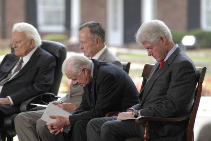 Bill Clinton Pays Respects to Billy Graham, Who Claimed Former President Had a Heart to ‘Do God’s Will’