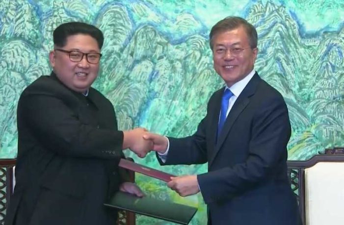Kim Jong Un, Moon Jae-in Sign Agreement to End Korean War