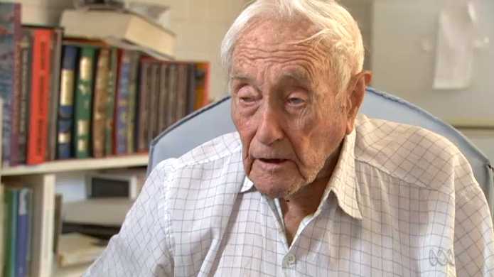 ‘I’m Not Happy’: Elderly Australian Scientist to Travel to Switzerland to End His Life