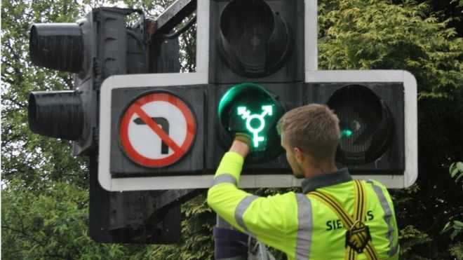 Traffic Signals Changed to Homosexual, Transgender Symbols for Scotland Pride March