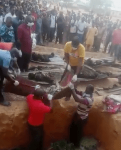 Burial of bodies of 33 Christians in Ruji village, Kaduna state, Nigeria, on Monday, April 17, 2023. (Morning Star News screenshot )