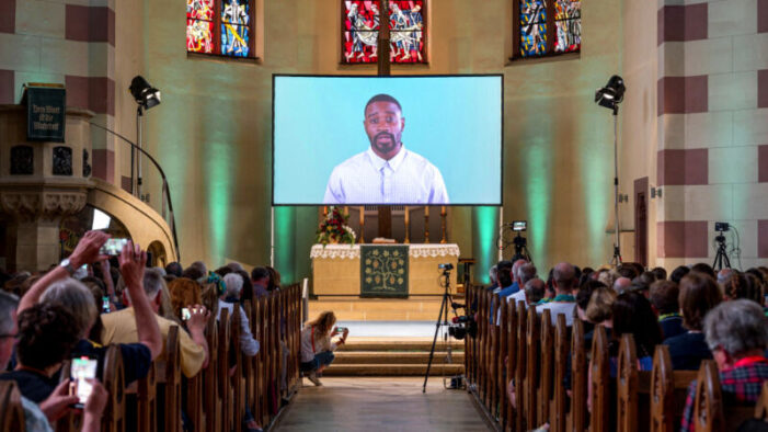 AI-powered ‘church’ service in Germany draws a large crowd