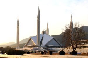 Faisal Mosque in Islamabad, Pakistan. (Alimrankdev, Creative Commons)