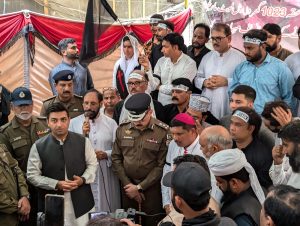 Faisalabad Police Chief Kamran Adil shows solidarity with Christians in Jaranwala, Pakistan on Aug. 16, 2024. (CDI-MSN)