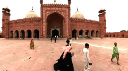 Court in Pakistan Or...