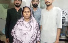 Officials in Pakista...