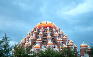 The 99-dome mosque in Makassar, South Sulawesi Province, Indonesia. (Kementerian Pariwisata dan Ekonomi Kreatif Indonesia, Creative Commons)