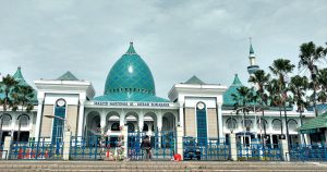 Al-Akbar National Mosque in Surabaya, East Java, Indonesia. (Lasthib, Creative Commons)
