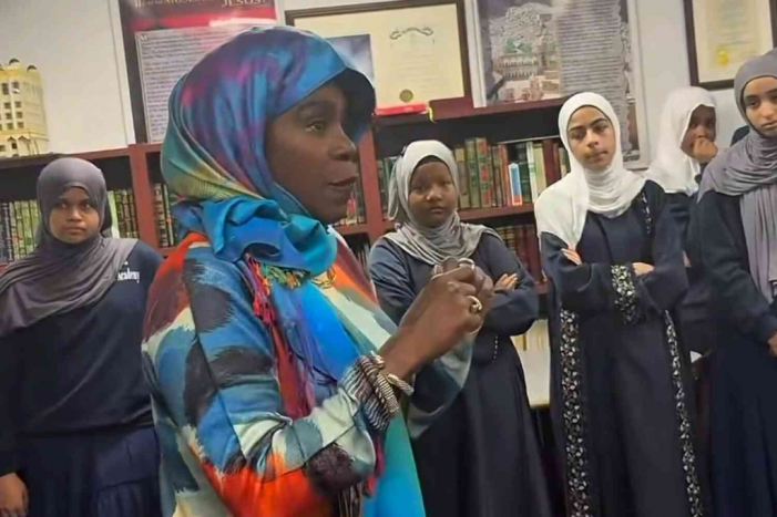 Philadelphia Mayor Cherelle Parker stirs controversy after wearing hijab at interfaith event