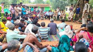 Villagers meet in Bhandardigi, Kanker District, Chhattisgarh state, India to decide fate of families who refuse to renounce faith. (Area resident)